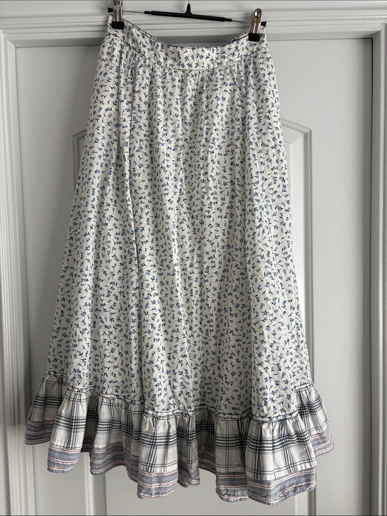 Anthropologie Dresses & Skirts - Women's Pilcro (Anthropologie ) Cream Floral Midi Skirt with Blue Print